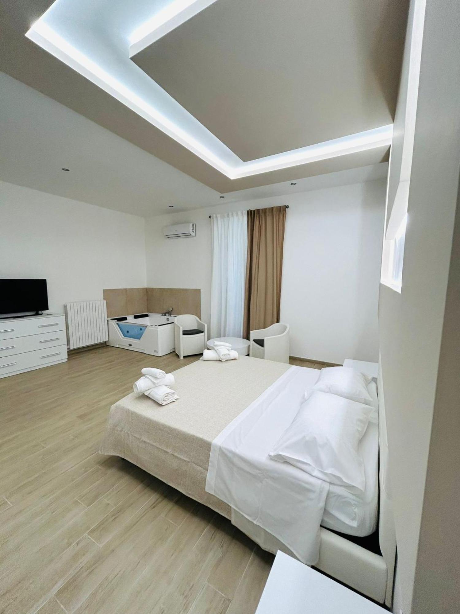 Bed E Suite Domar Brindisi Exterior photo
