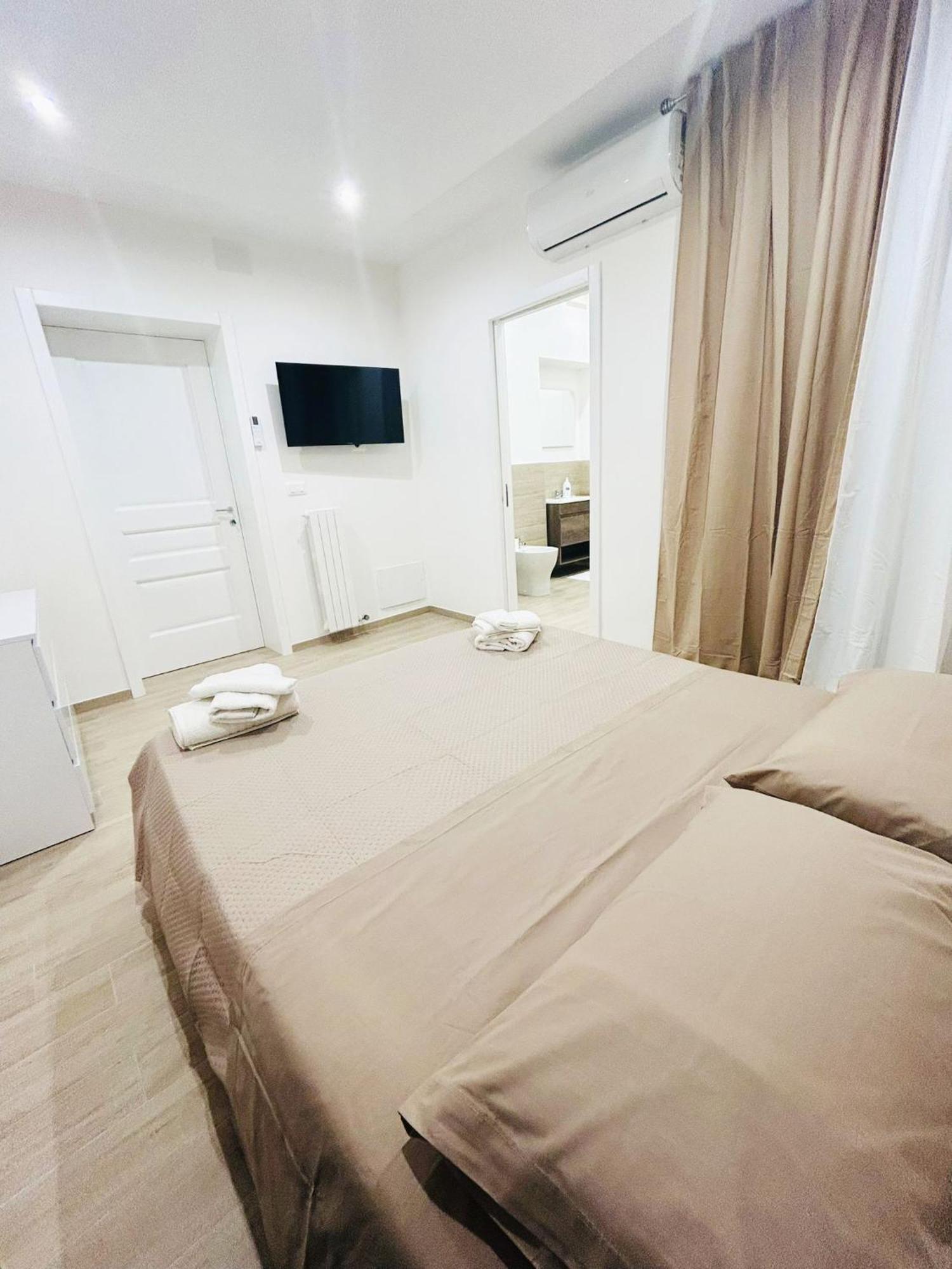 Bed E Suite Domar Brindisi Exterior photo